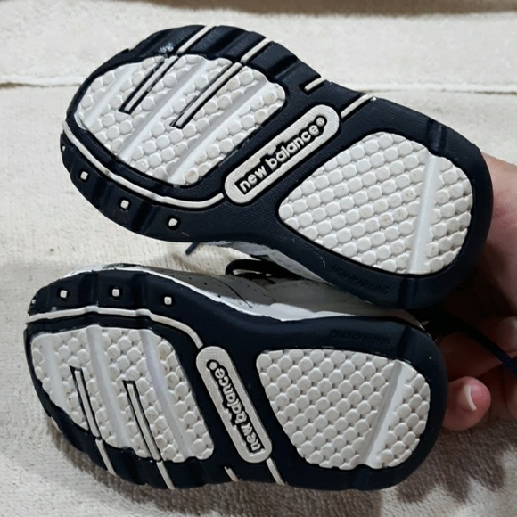 New Balance toddler sz 3 - Picture 4 of 4